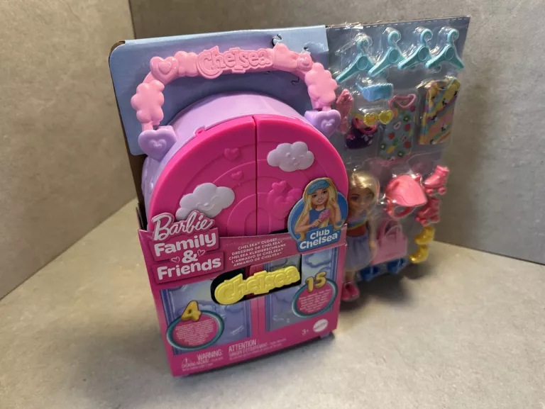 BARBIE SZAFA CHELSEA ZESTAW