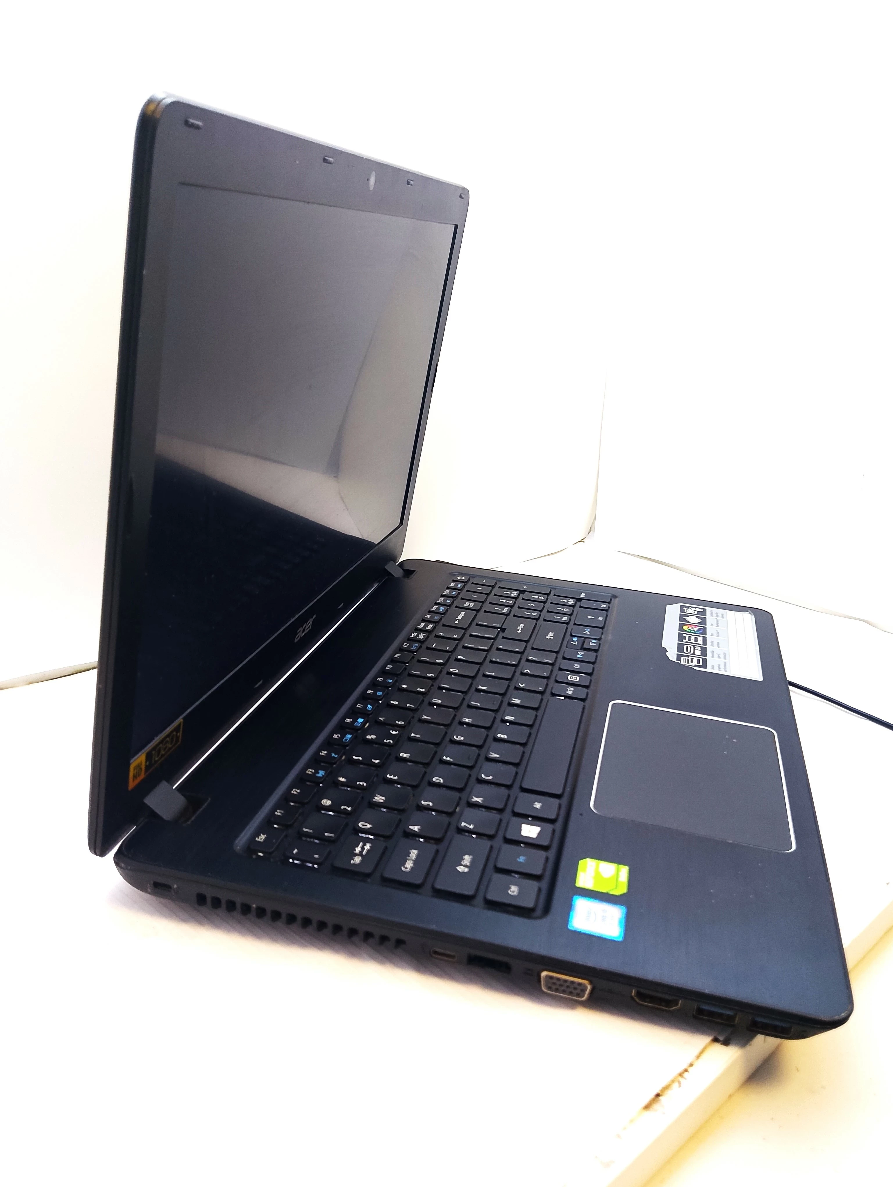 laptop-acer-aspire-f5-573-series-n16q2-4512gb-win-10-pro-ladowarka-kod-producenta-laptop-acer-aspire-f5-573g-79yn