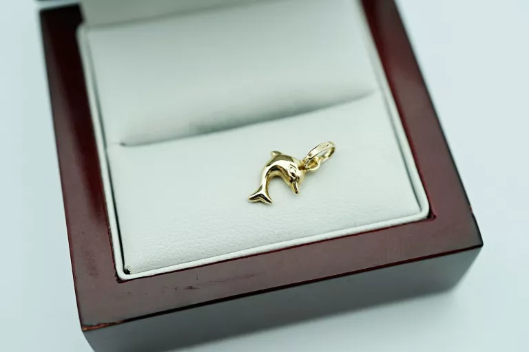 drobna-zlota-zawieszka-z-delfinem-pr585-14k-041g-stan-11323-2