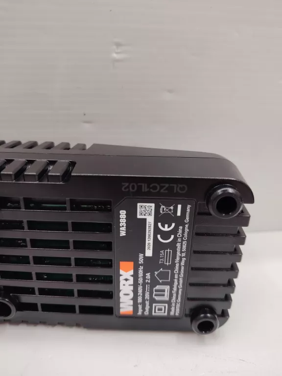 ŁADOWARKA DO AKUMULATORA