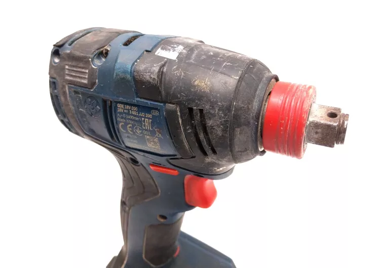 ZAKRĘTARKA UDAROWA BOSCH GDX 18V-200 + AKUMULATOR