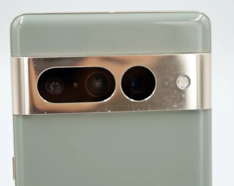 telefon-pixel-7-pro-12128gb-zielonyzloty-kod-producenta-ga03462-gb