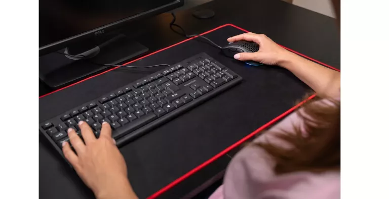 myszka-bezprzewodowa-mad-dog-gm805-5904717740486-stan-11323-1