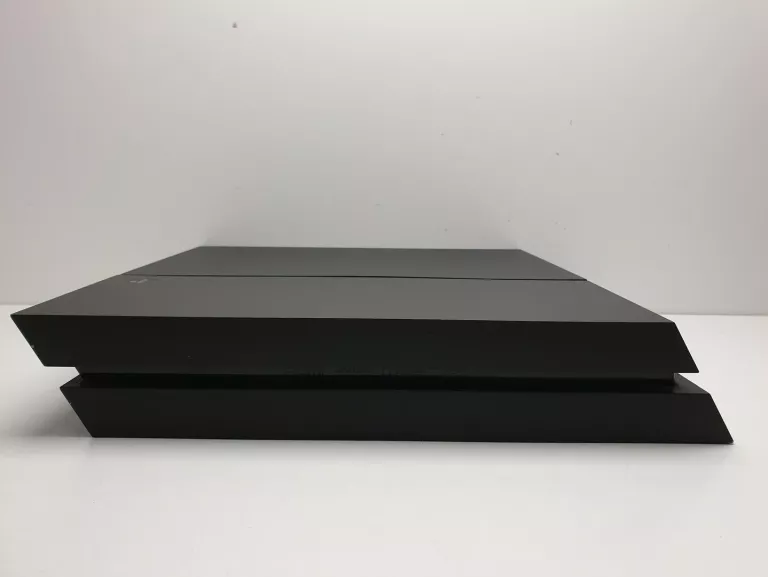 KONSOLA SONY PLAYSTATION PS4 CUH-1216B + PAD