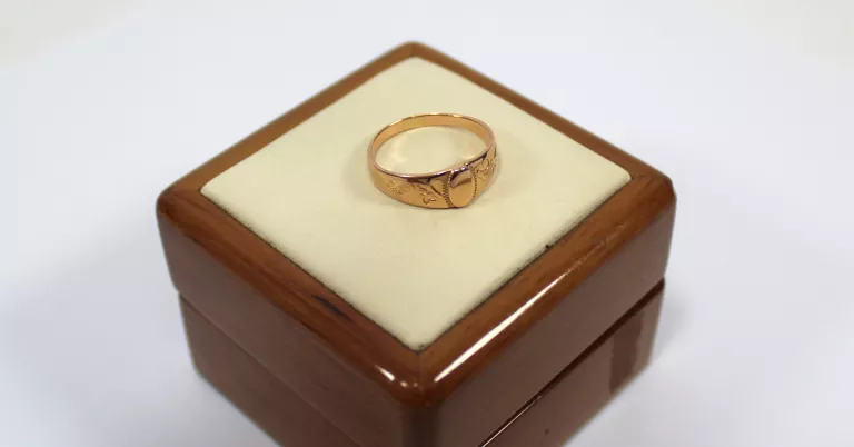 wiekowy-zloty-pierscionek-p585-r14-rozmiarsrednica-wew-mm-372-14