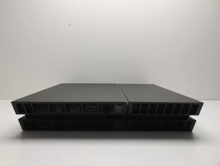 KONSOLA SONY PLAYSTATION PS4 CUH-1216B + PAD