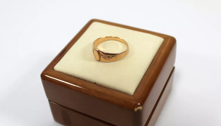 WIEKOWY ZŁOTY PIERSCIONEK P585 R14