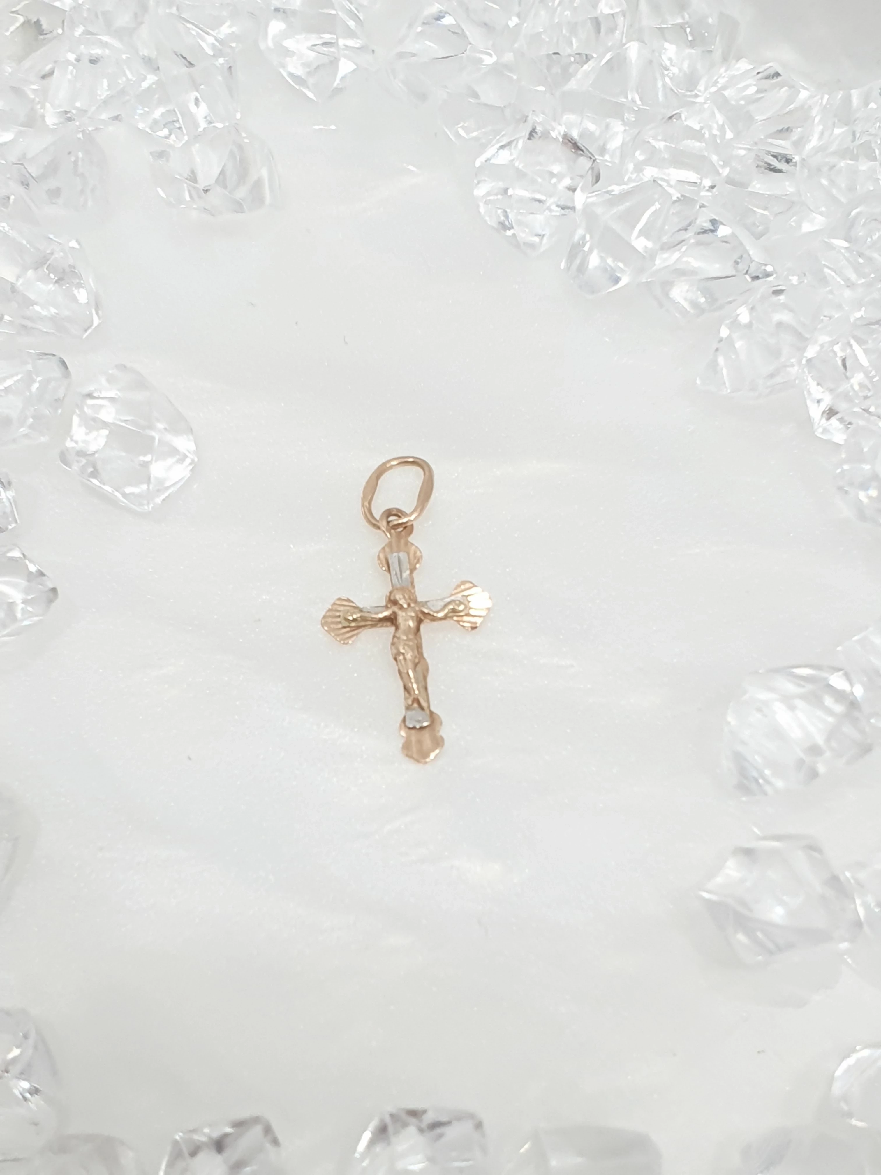 klasyczna-zlota-zawieszka-krzyzyk-052g-585-2cm-legnicka-66-wroclaw