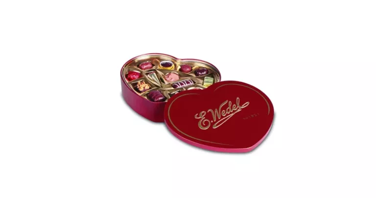 praliny-serce-w-puszce-ewedel-wykwintne-praliny-w-metalowym-pudelku-kollataja-33-wroclaw