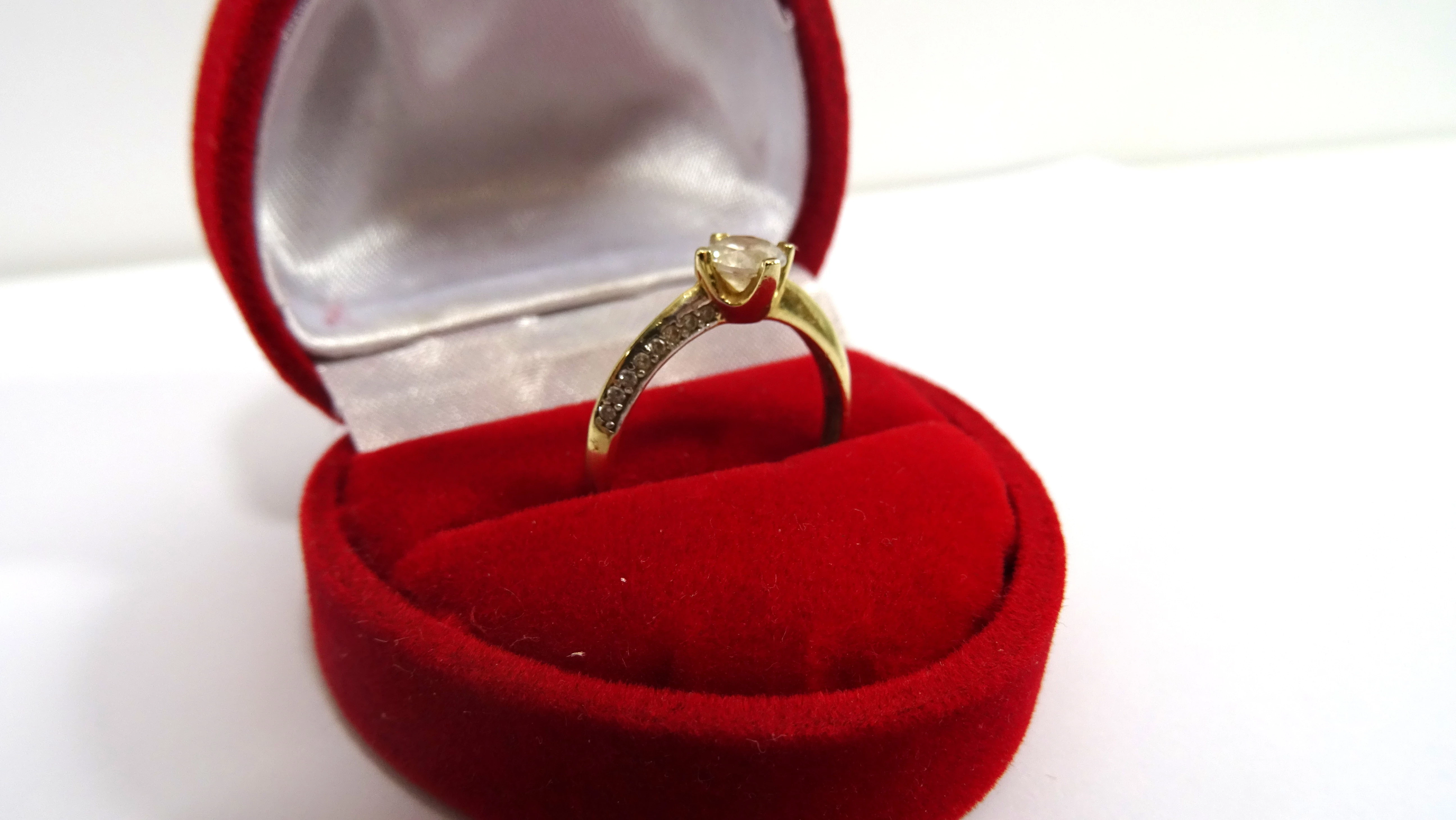 urzekajacy-zloty-pierscionek-pr585-14k-r13-zamkowa-16-lubawa