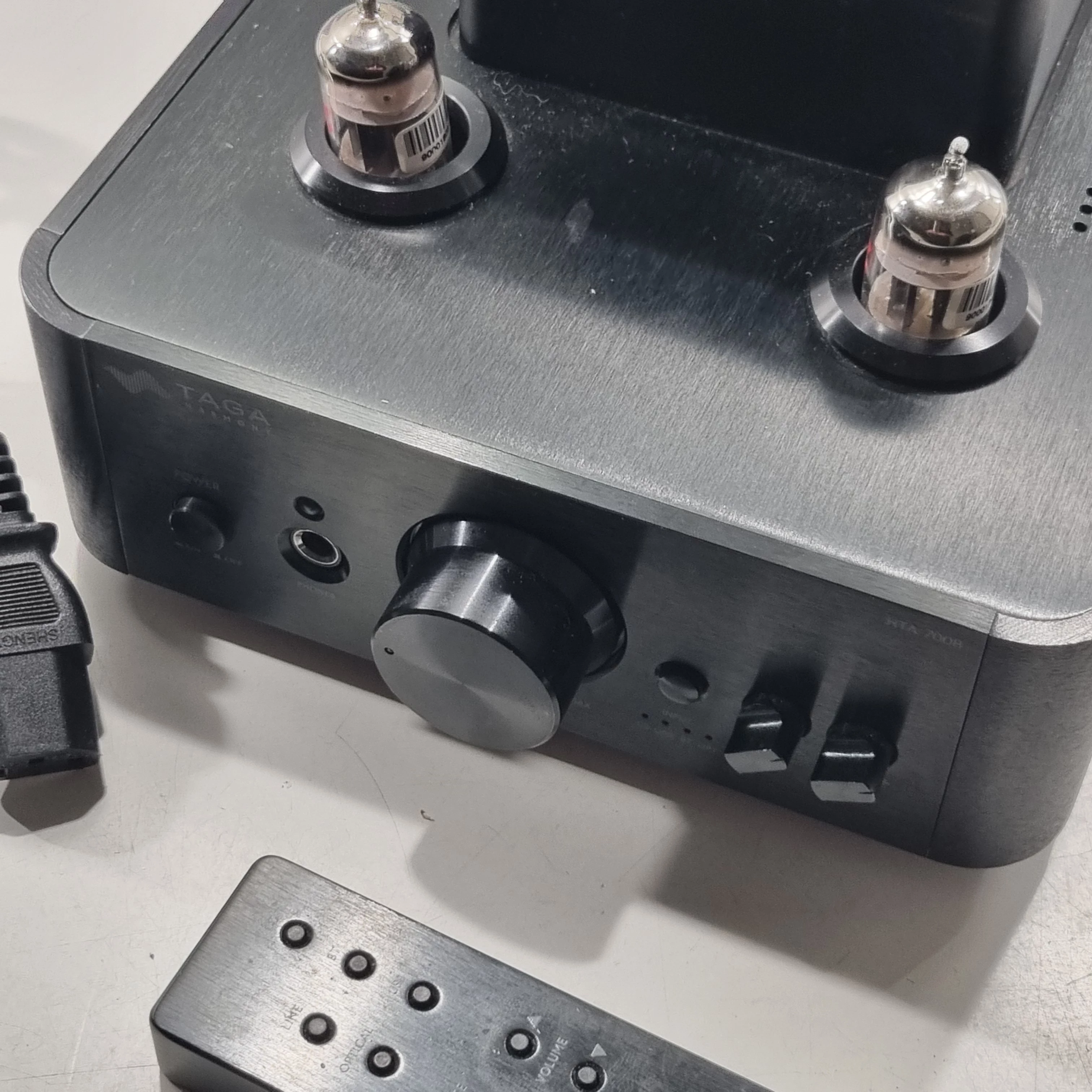 taga-hta-700b-v3-2022-black-wzmacniacz-audio-bluetooth-lampy-5bk7-kod-producenta-hta-700b-v3