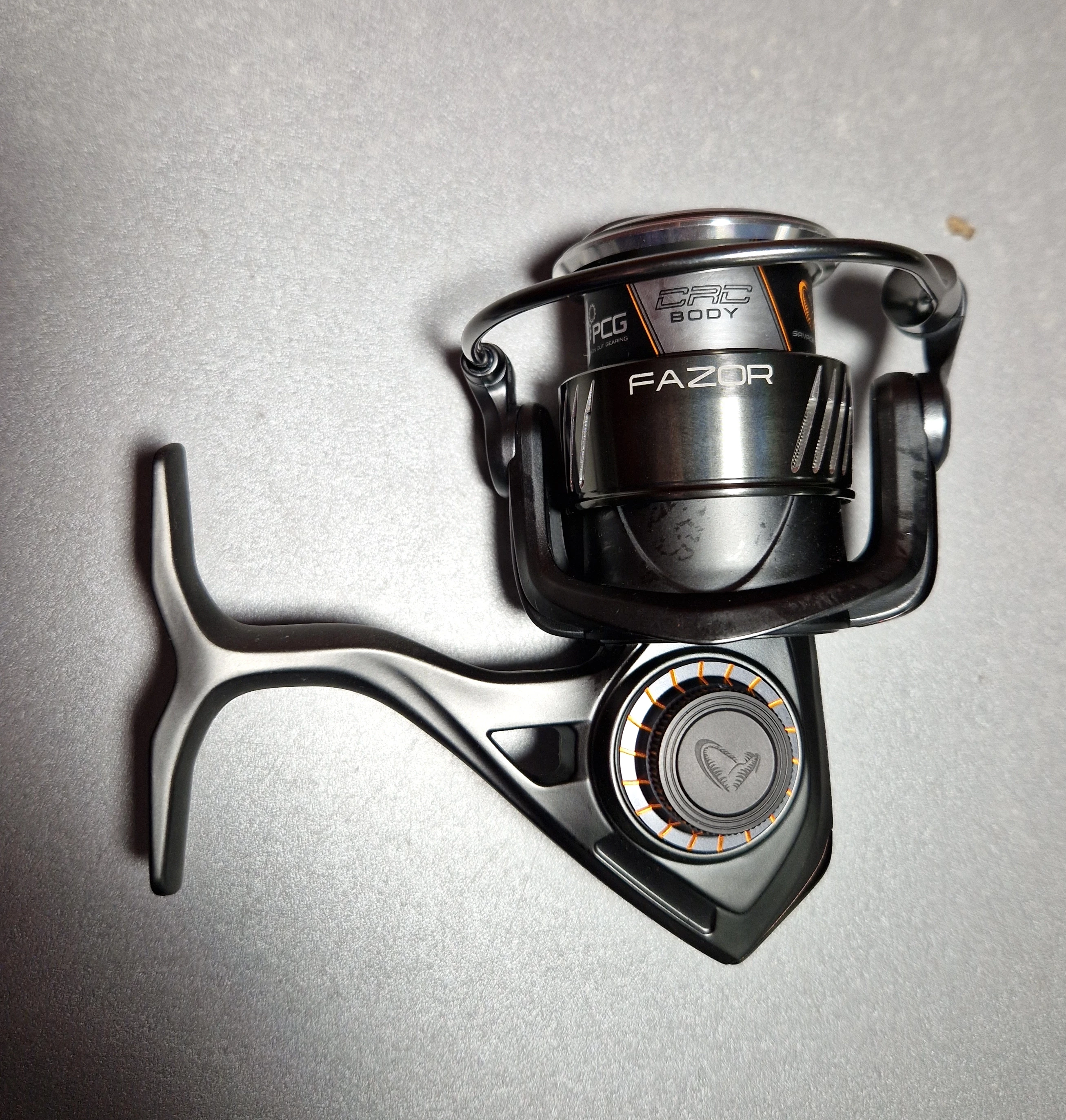 kolowrotek-savage-gear-fazor-2500-stan-11323-2