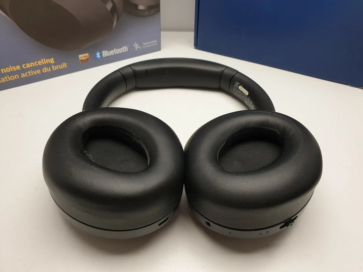 sluchawki-bt-philips-8000-series-taph805-kpl-kod-producenta-taph805bk00