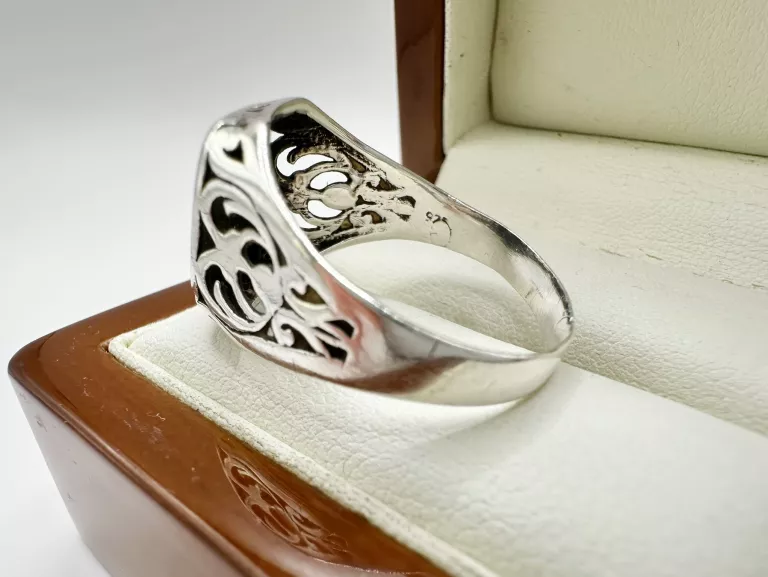 piekny-meski-klasyczny-sygnet-meski-wykonany-ze-srebra-925-kolor-249512-1647426