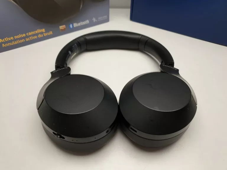 sluchawki-bt-philips-8000-series-taph805-kpl-stan-11323-2