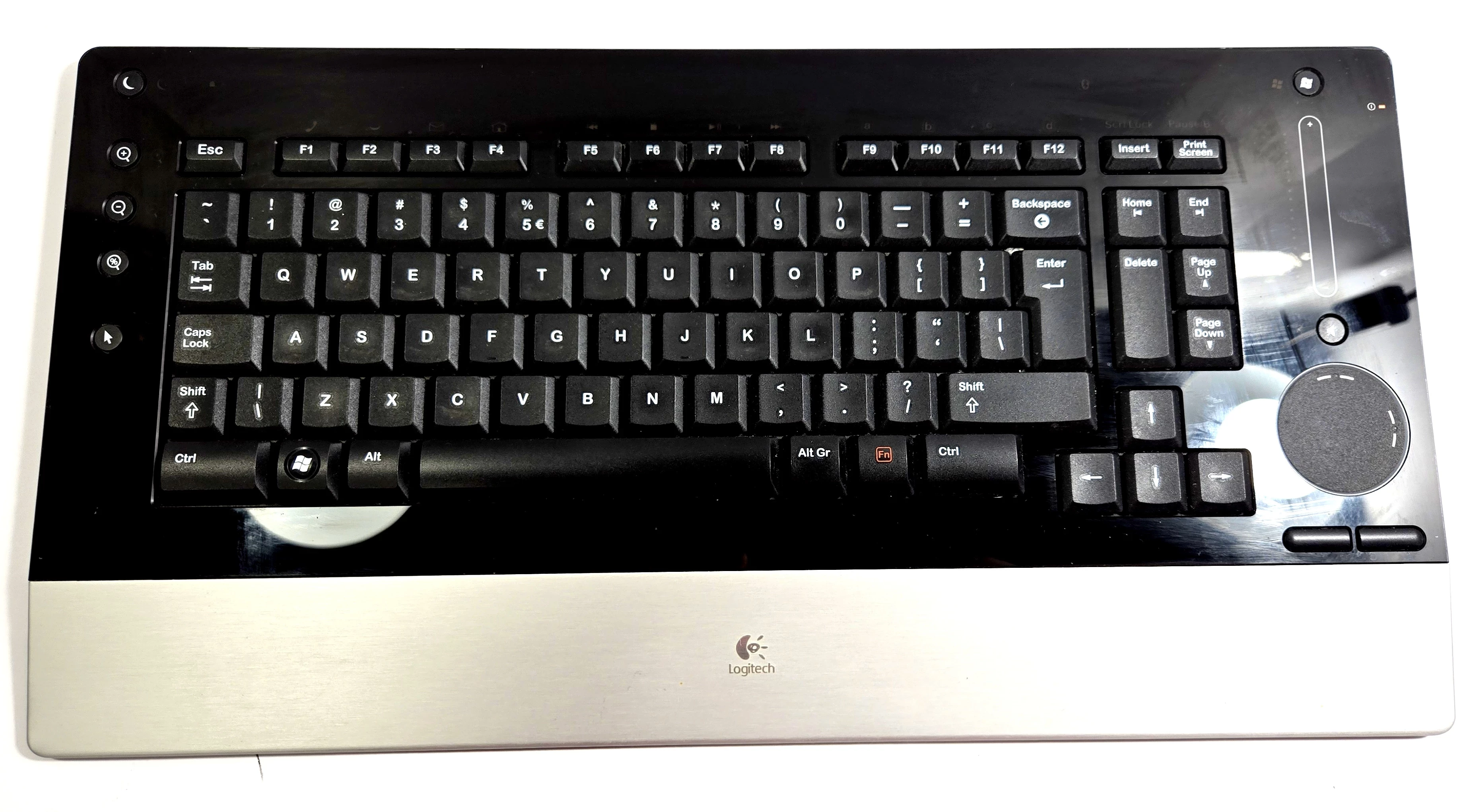 klawiatura-logitech-dinovo-edge-stacja-ladujaca-typ-klawiatury-217377-975739