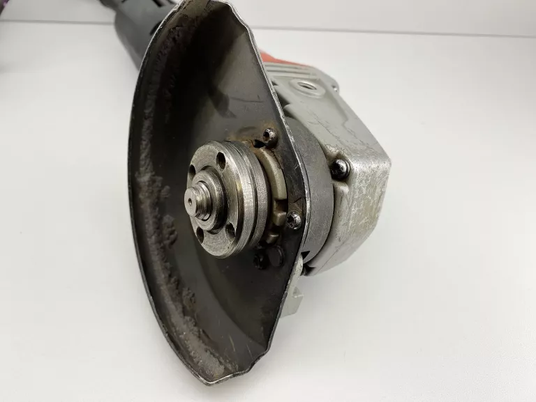 SZLIFIERKA KĄTOWA SIECIOWE MILWAUKEE 1550 W 230 V