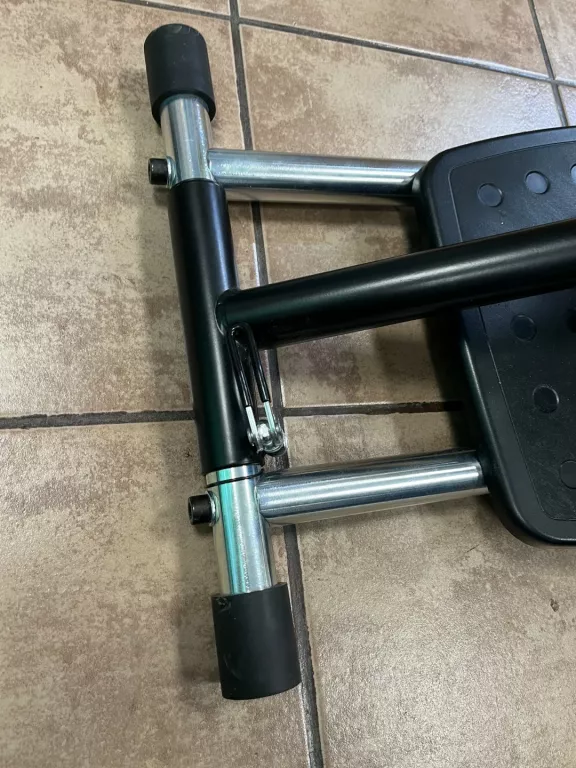 KIEROWNICA LOGITECH G29 PC/PS4/PS5 + PEDAŁY + STOJAK WHEEL STAND PRO