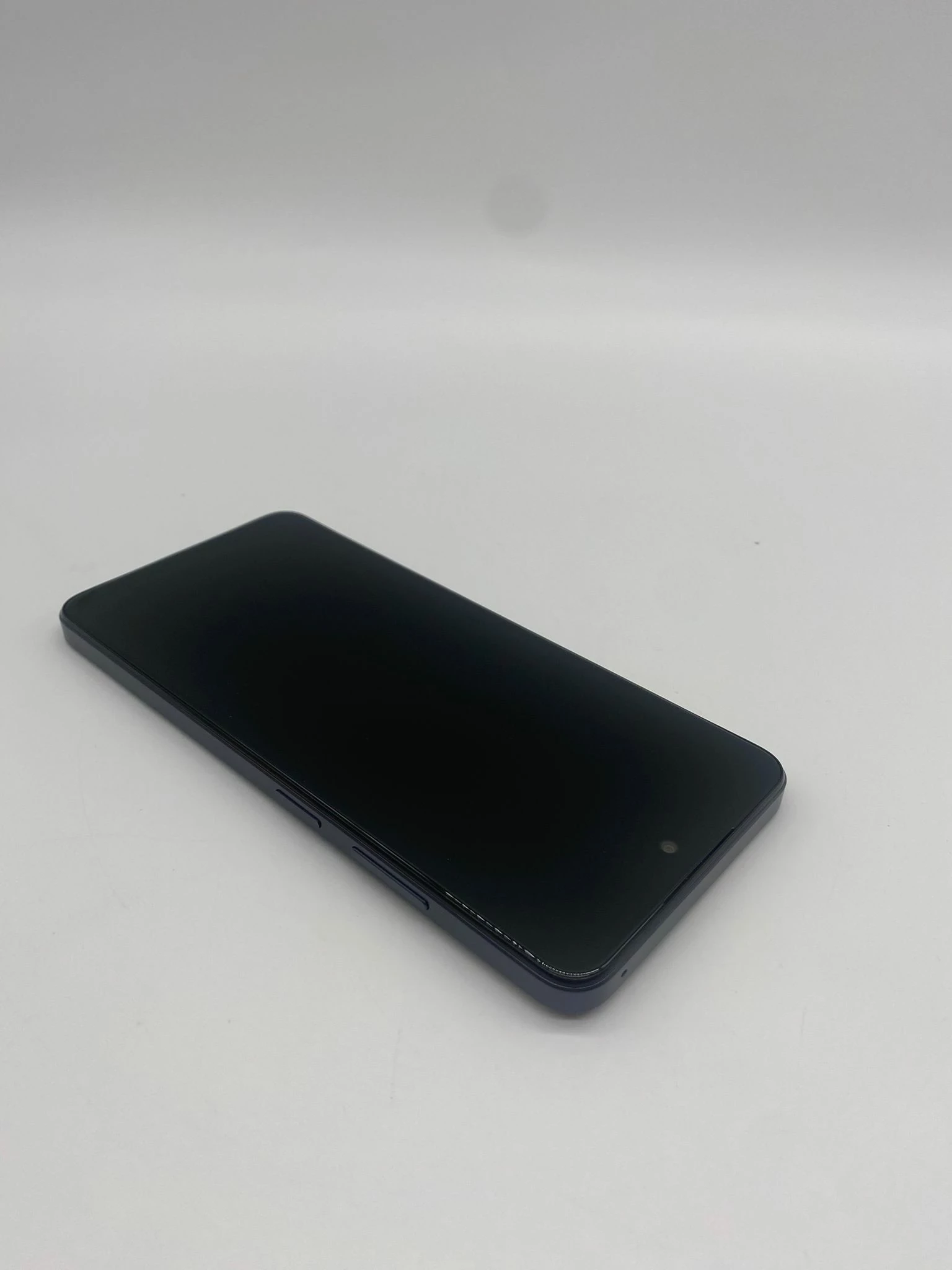 telefon-realme-14x-6128-gb-kpl-bdb-stan-kod-producenta-rmx3943