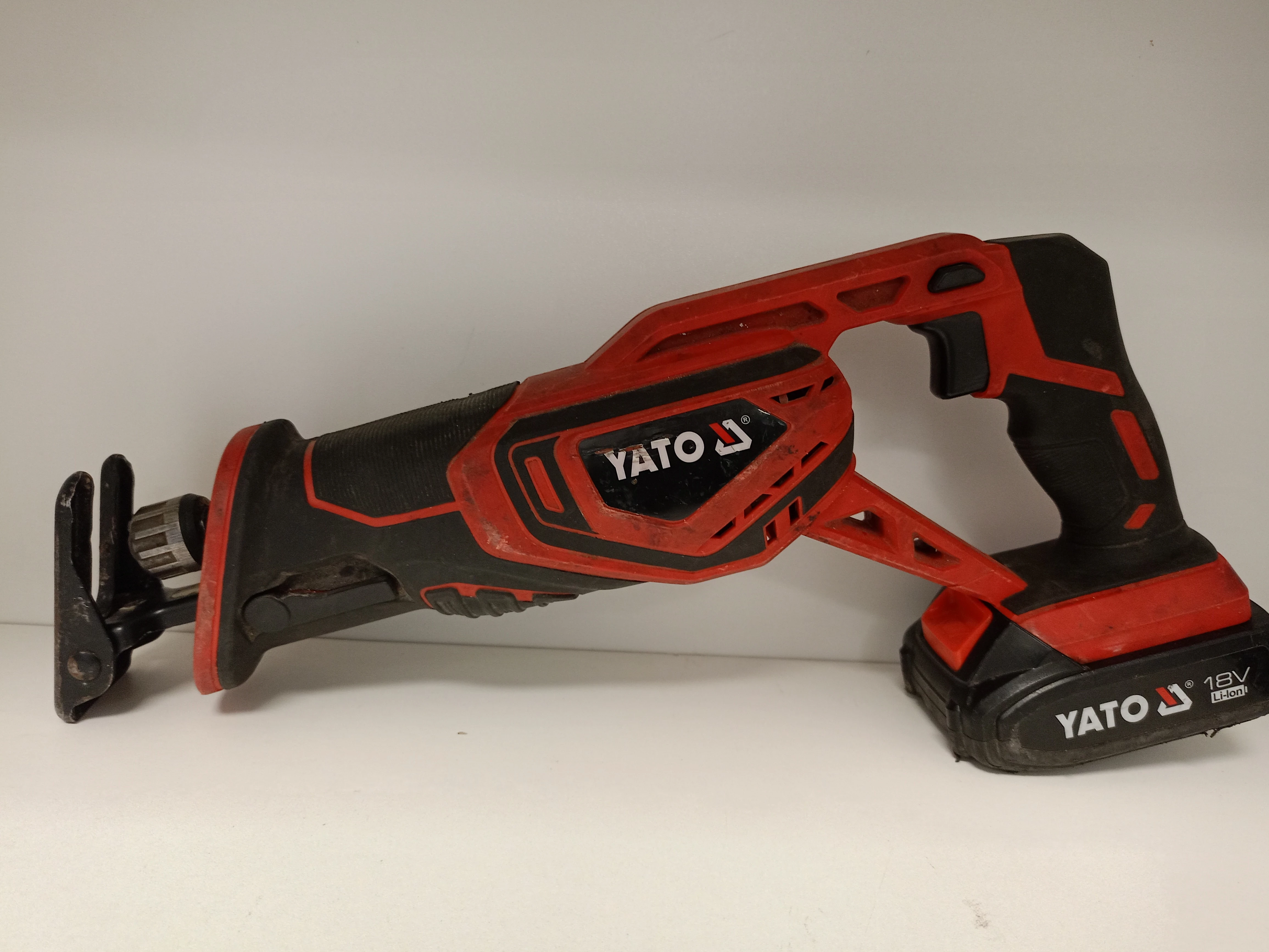 yato-yt-82815-pila-szablasta-18v-pilarka-lisica-wyrzynarka-akumulatorowa-ean-gtin-5906083025167
