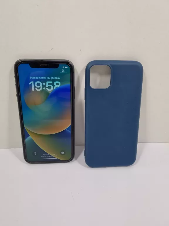 TELEFON APPLE IPHONE 11 4 GB / 64 GB 4G (LTE) CZARNY 87% + ETUI