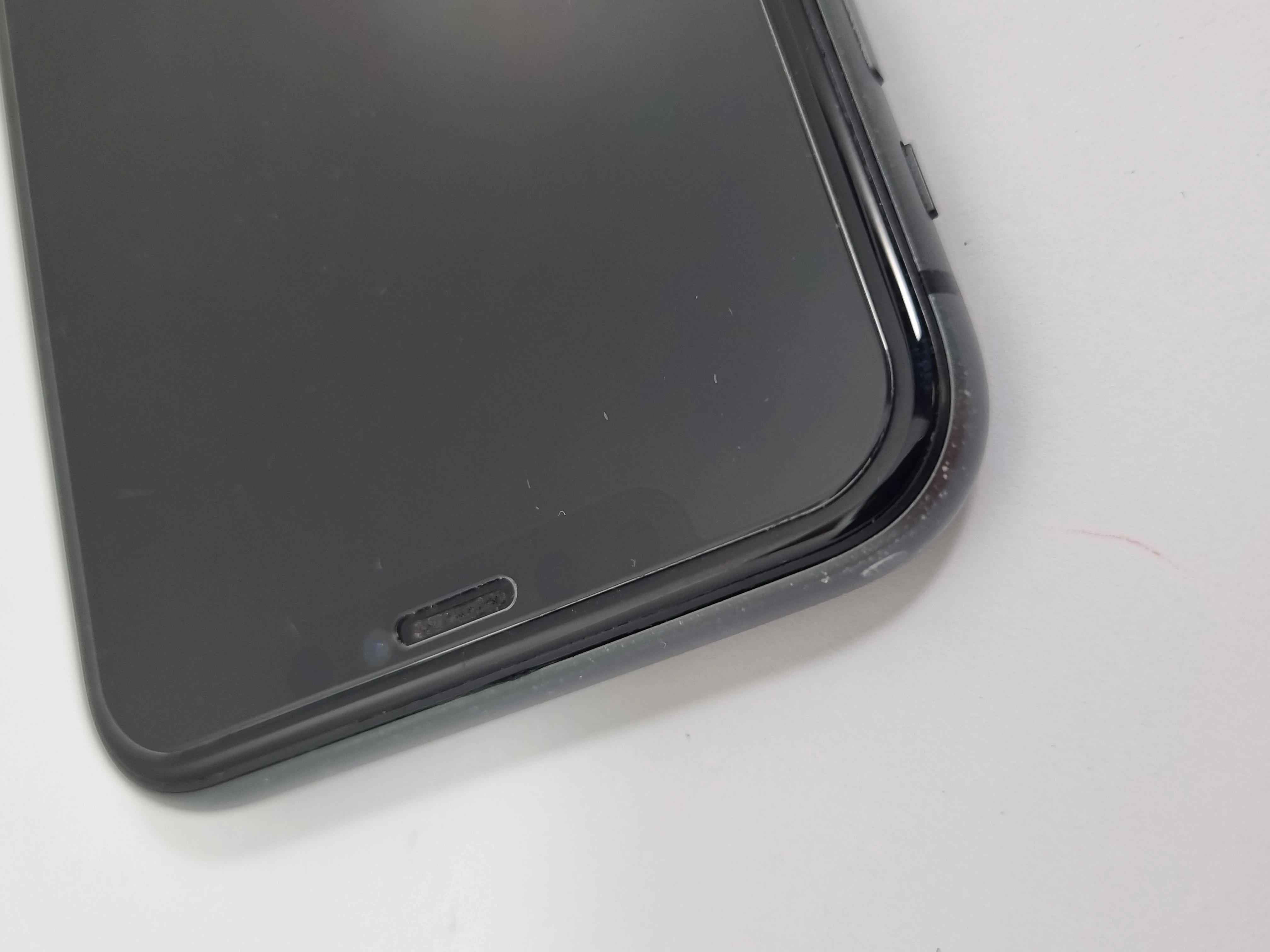 telefon-apple-iphone-11-4-gb-64-gb-4g-lte-czarny-87-etui-opcje-sim-202821-213909