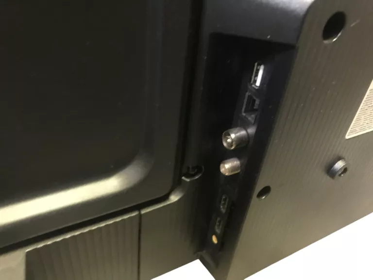 TELEWIZOR TCL 40S5400A + PILOT