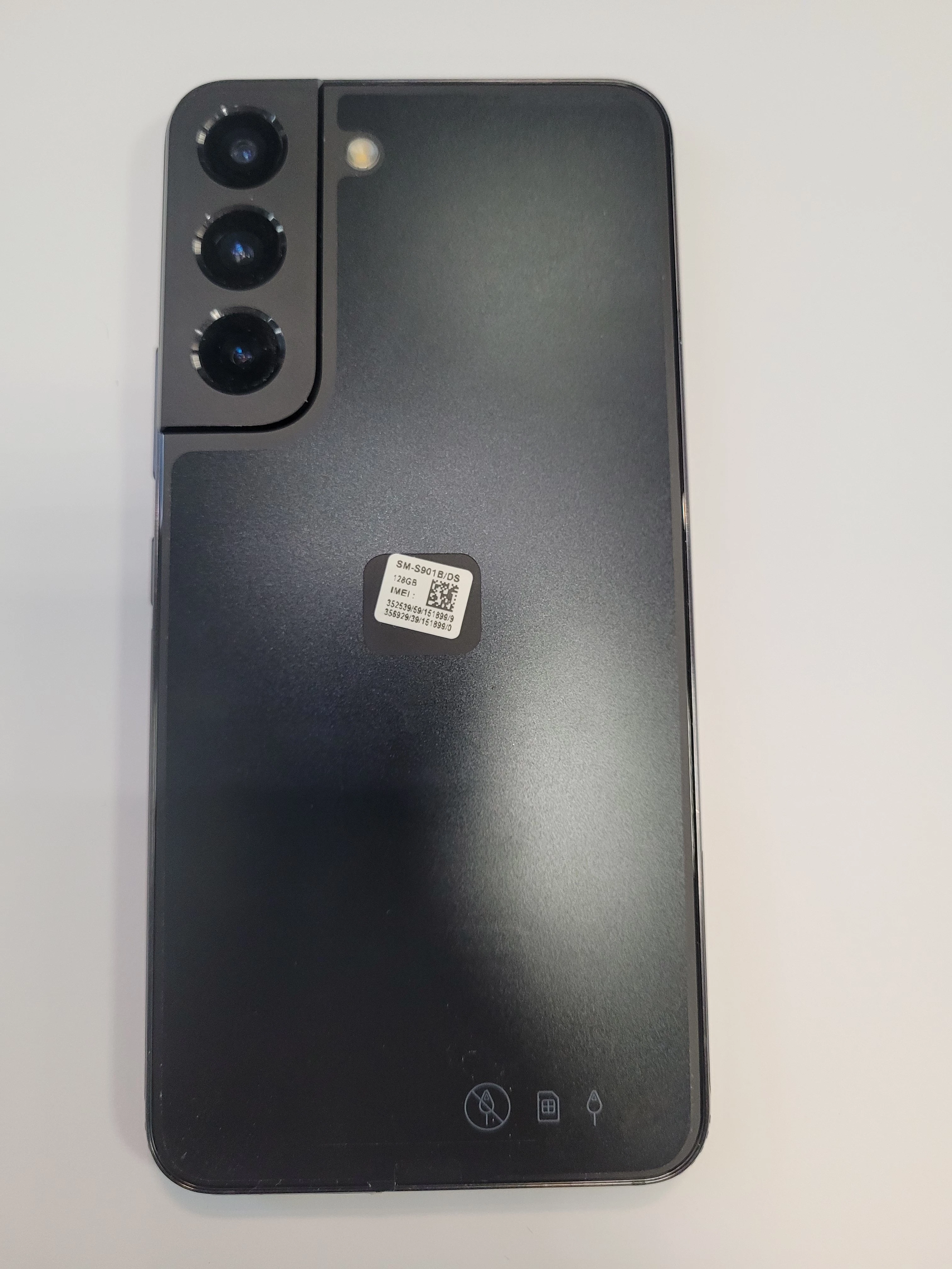 samsung-galaxy-s22-8128gb-kod-producenta-sm-s901bzkdeue