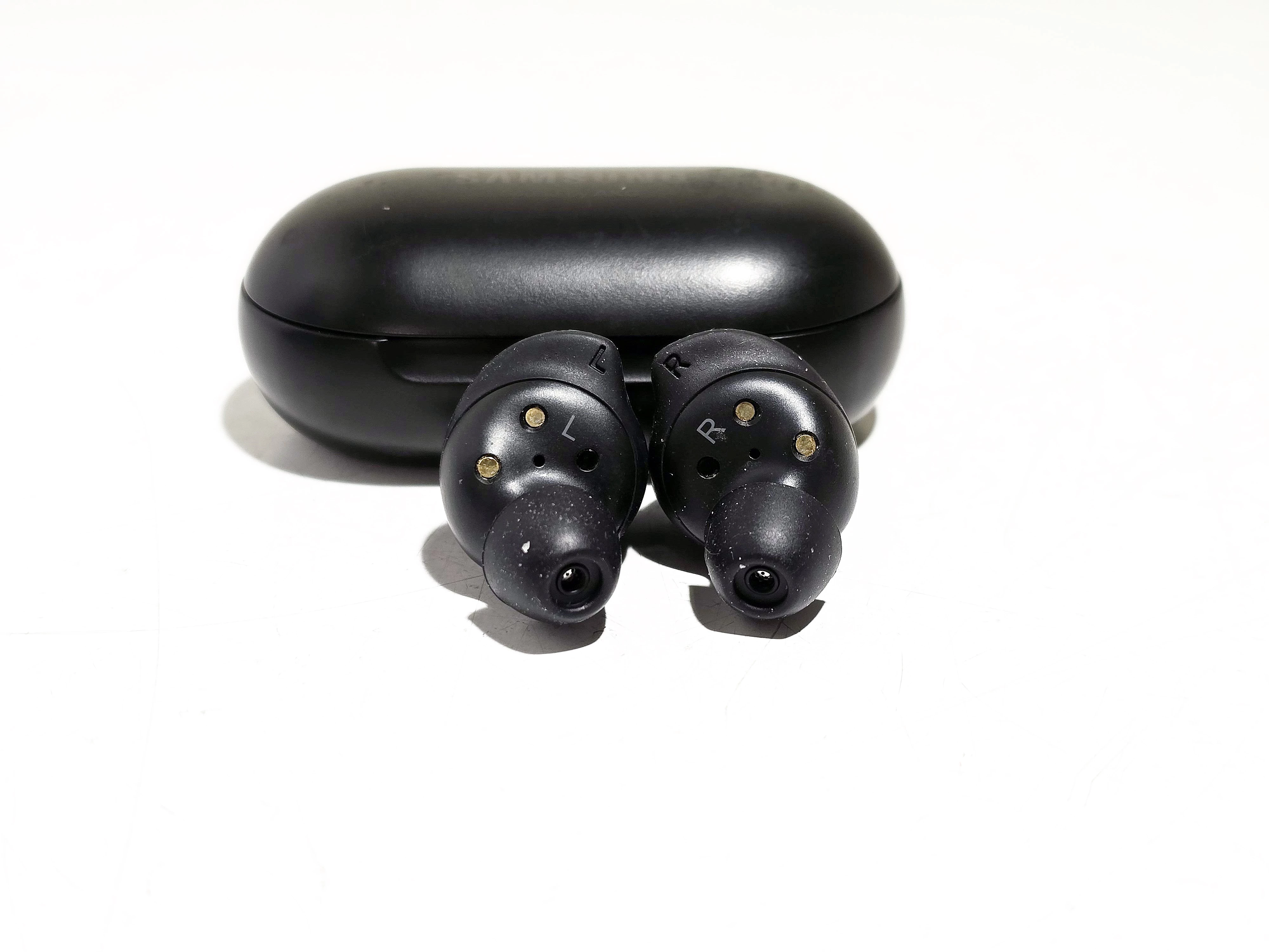 sluchawki-samsung-galaxy-buds-czarny-stan-11323-2