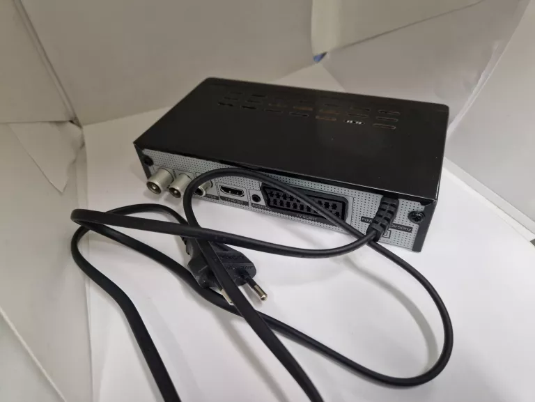DEKODER DVB-T2 SKYMASTER STB KOMPLET