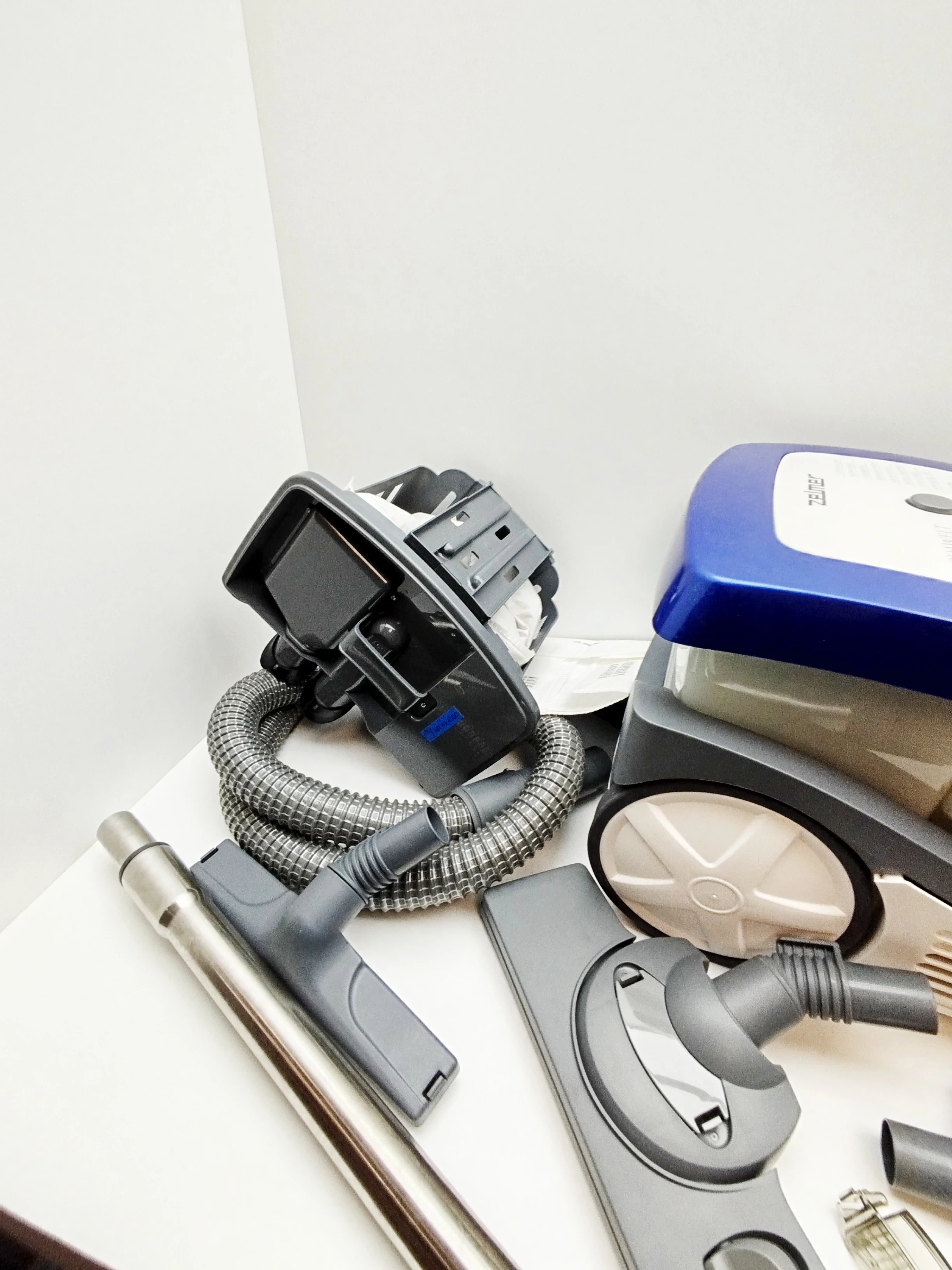 odkurzacz-pioracy-aquawelt-1600-w-zelmer-9190st-pojemnosc-zbiornika-na-kurz-100