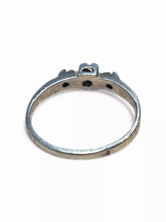 SREBRO - WYRÓB JUBILERSKI UŻYWANY PIERŚCIONEK