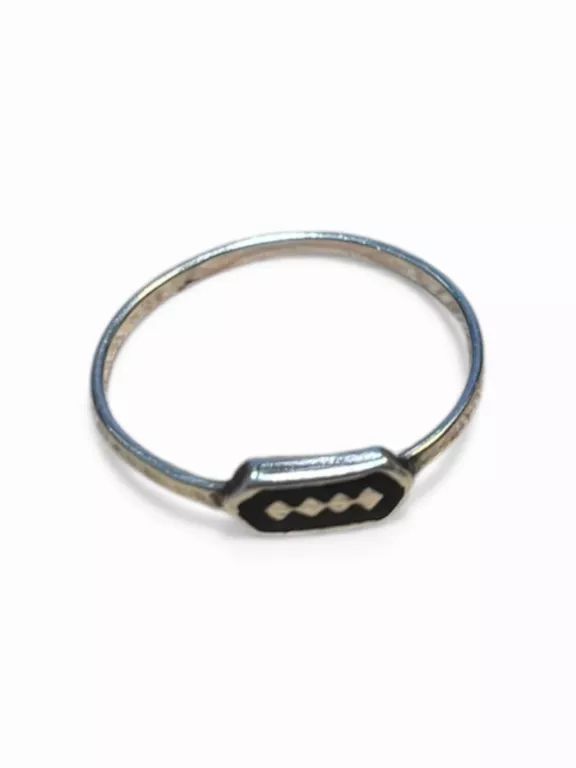 SREBRO - WYRÓB JUBILERSKI UŻYWANY PIERŚCIONEK