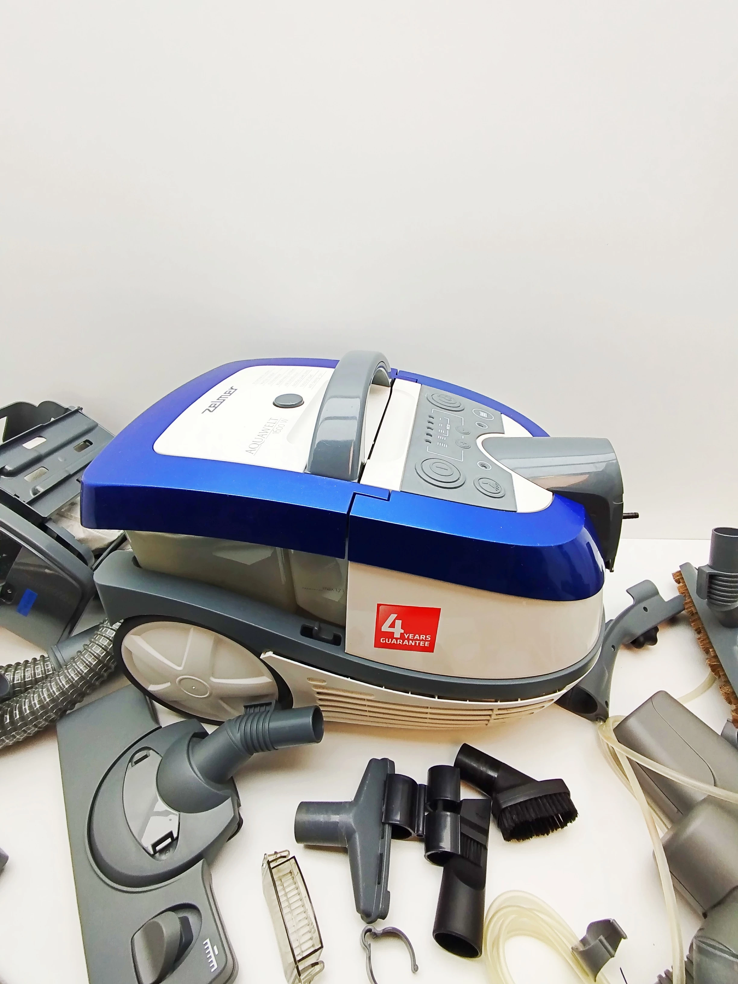 odkurzacz-pioracy-aquawelt-1600-w-zelmer-9190st-moc-160000