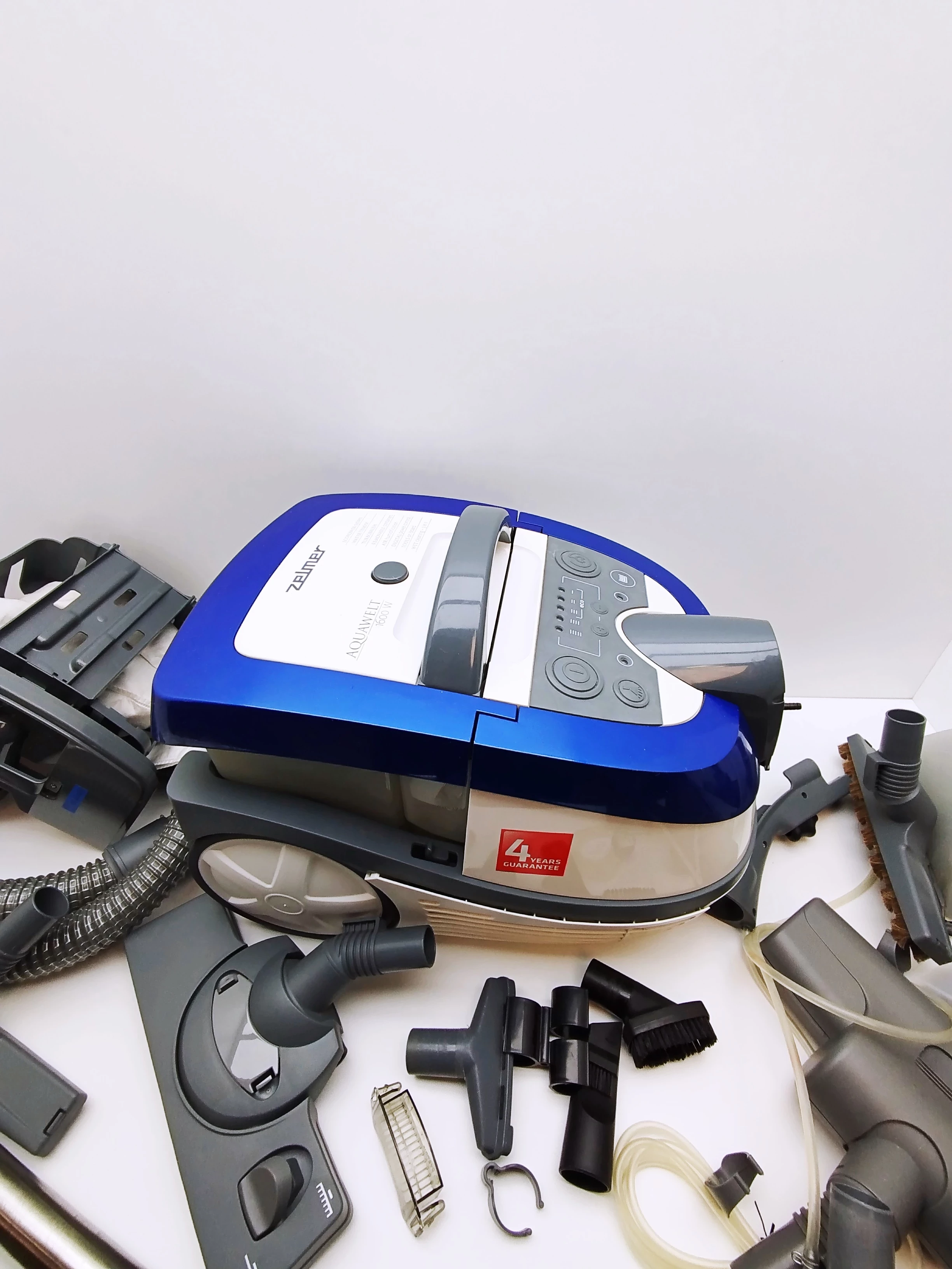 odkurzacz-pioracy-aquawelt-1600-w-zelmer-9190st-pojemnosc-zbiornika-na-czysta-wode-200