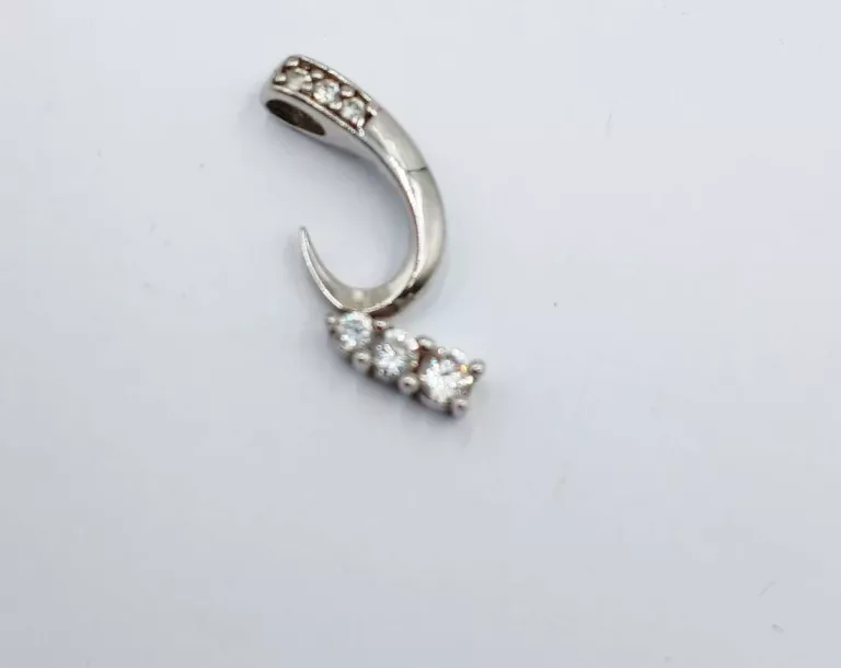 SREBRNY WISIOREK Z CYRKONIAMI P 925 1,71G 2CM