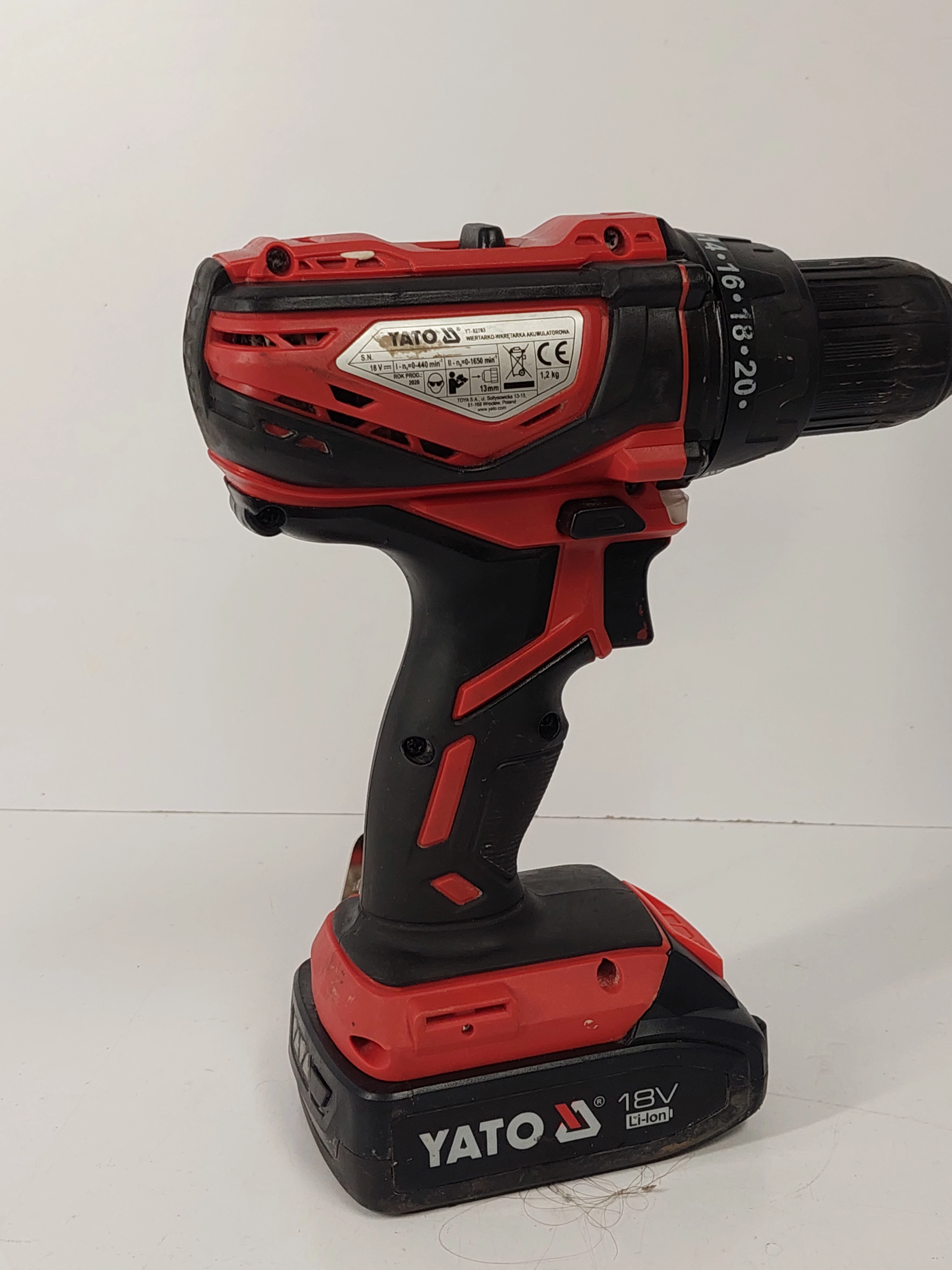 wkretarka-yato-zasilanie-akumulatorowe-18-v-yt-82783-ladowarka-i-bateria-napiecie-v-128551-6