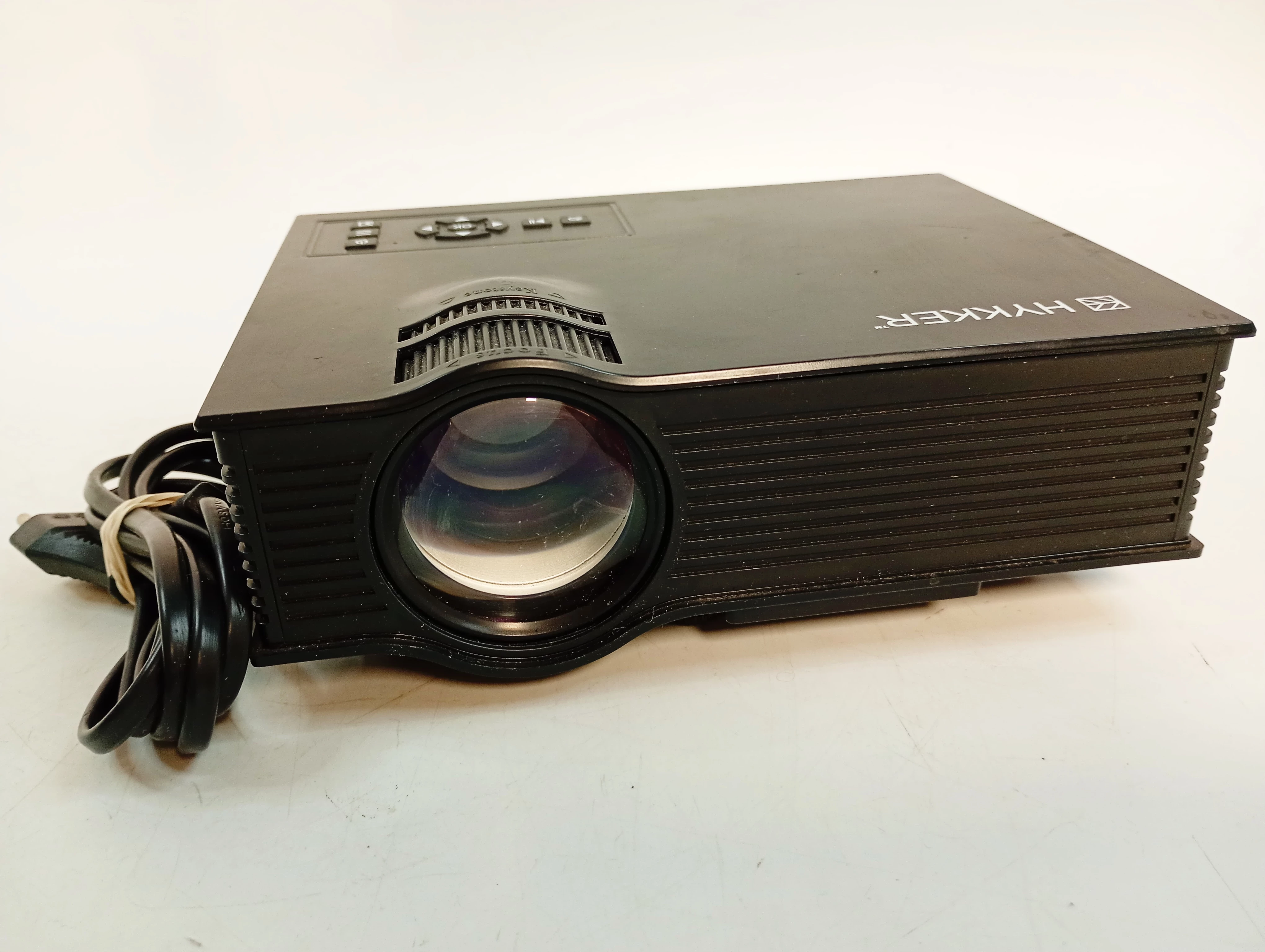 projektor-led-hykker-vision-130-czarny-plac-daszynskiego-5-czestochowa-sj