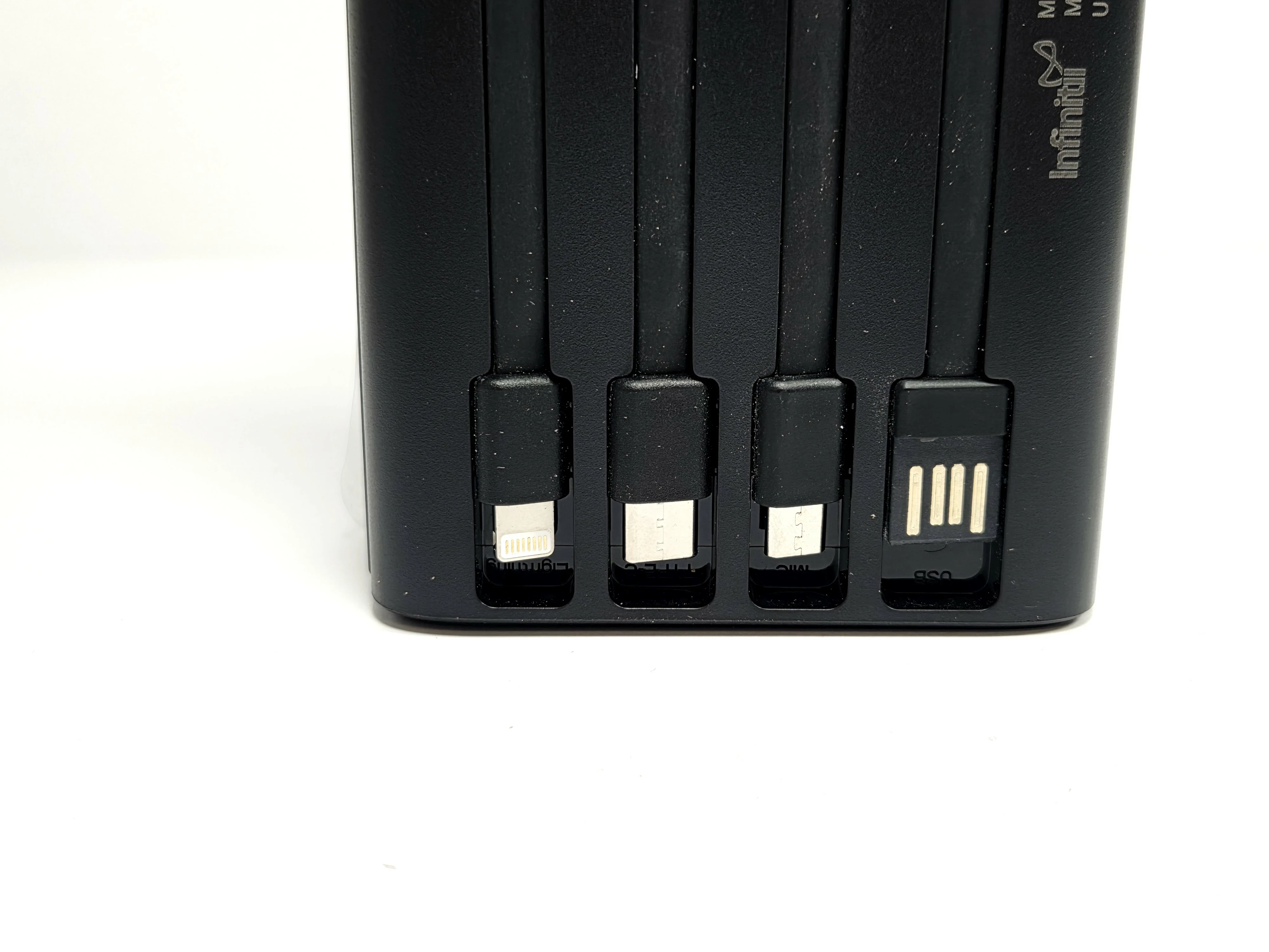 powerbank-infinitii-50000-mah-wbudowanekable-ean-gtin-5905868209600