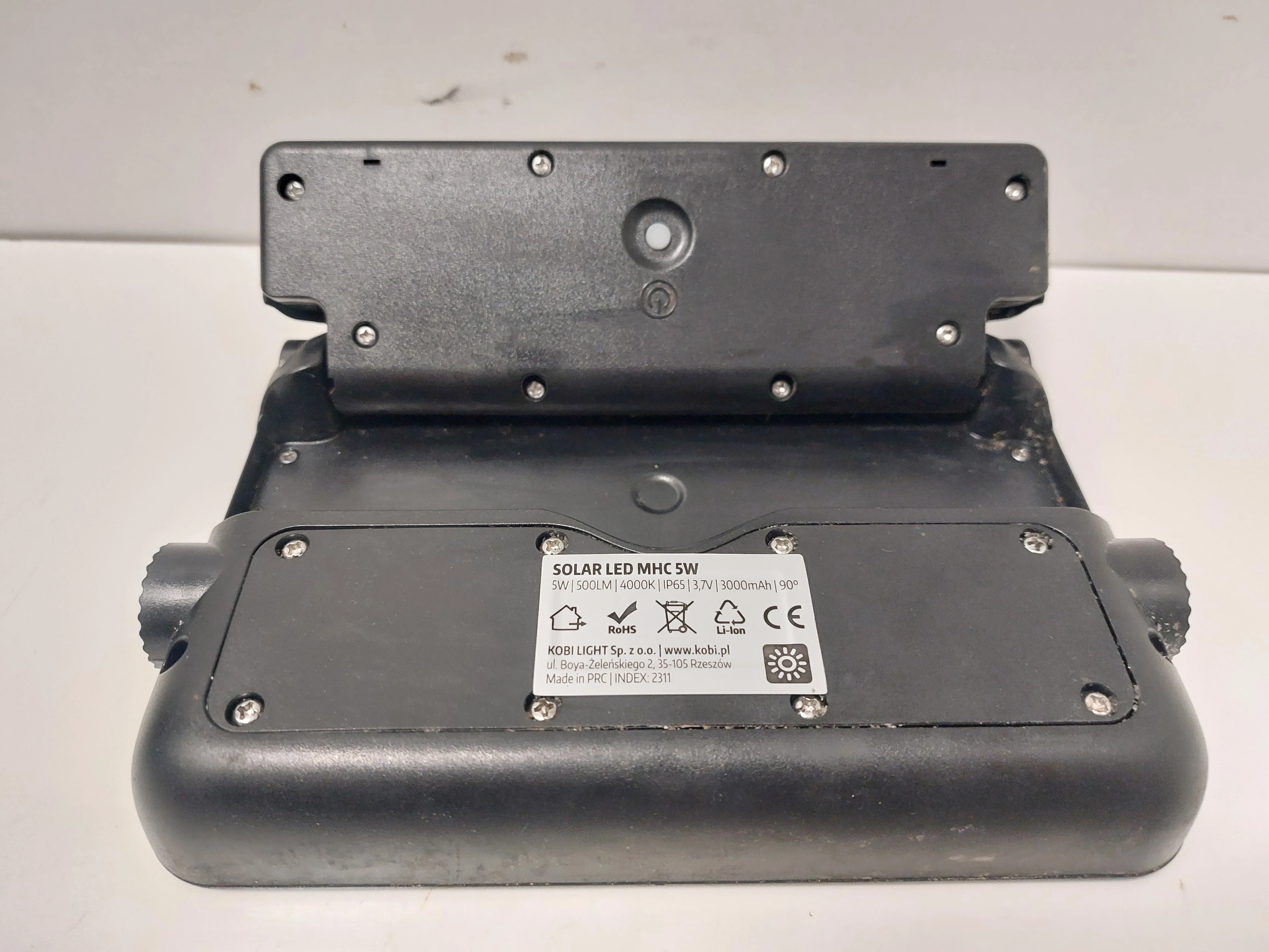 lampa-solarna-led-naswietlacz-halogen-czujnik-ruchu-5w-4000k-czarna-kobi-zrodlo-swiatla-208282-235574