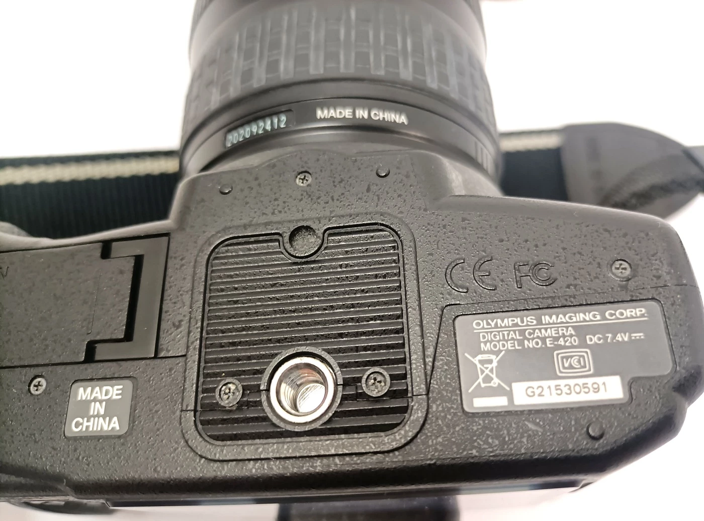 aparat-cyfrowy-olympus-e420-obiektyw-175-45mm-komplet-model-e-420