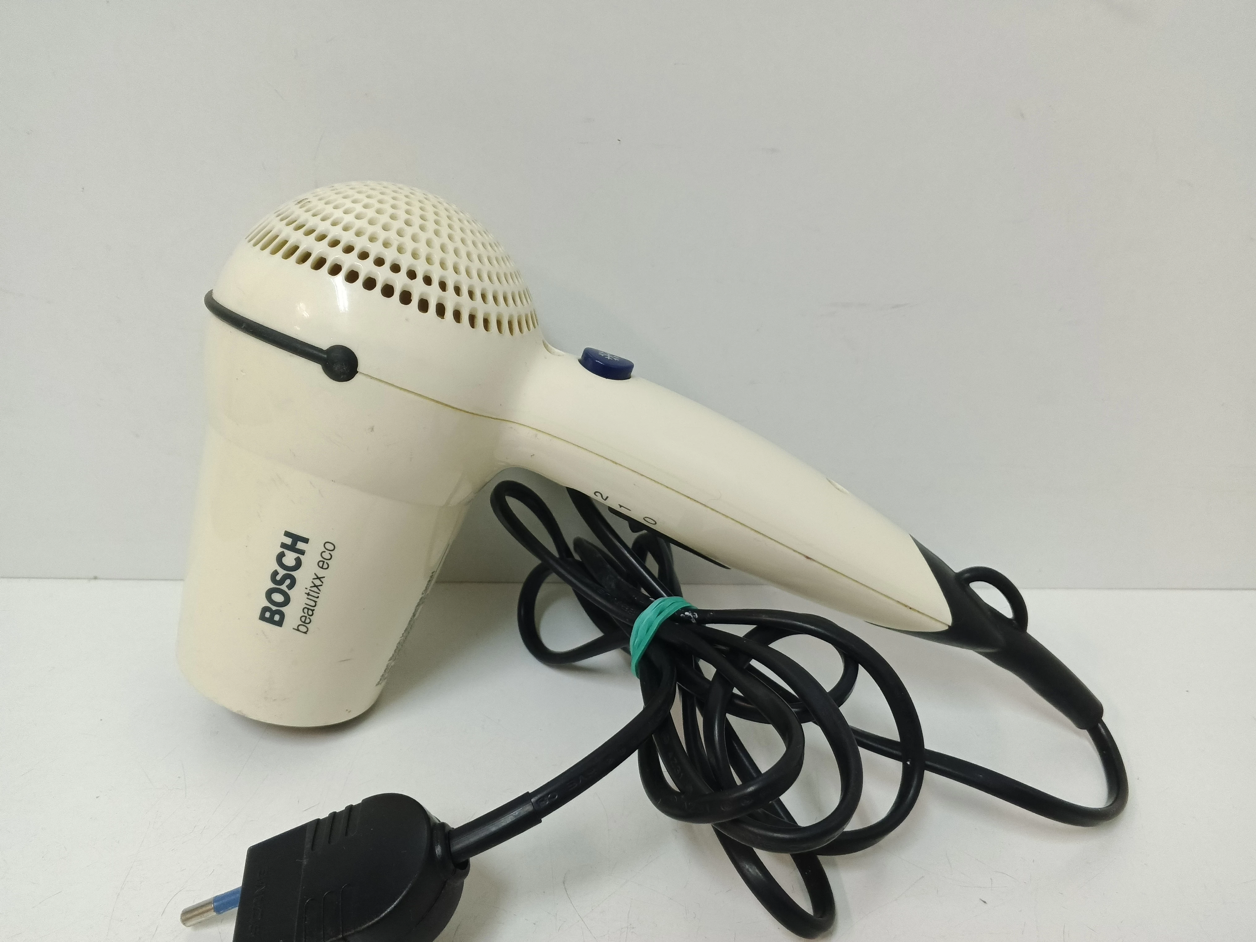 suszarka-do-wlosow-bosch-beautixx-eco-stan-11323-2