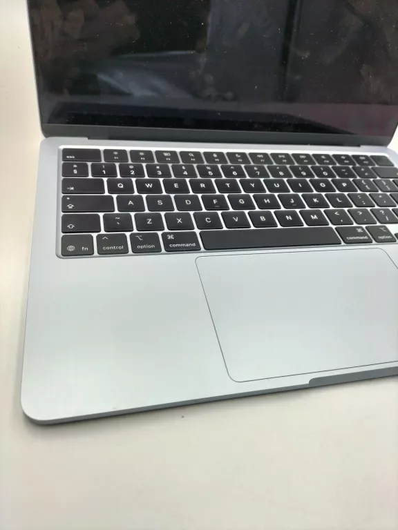 laptop-macbook-air-m4-2025-a3240-stan-11323-2