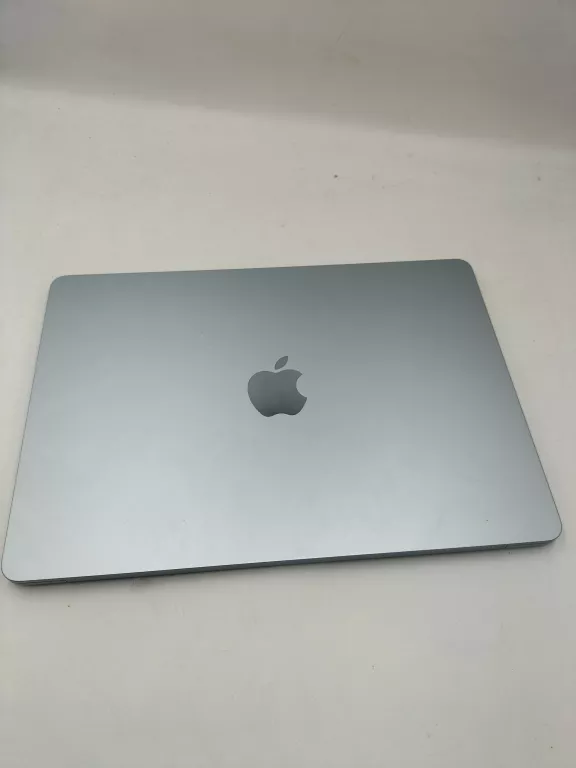 laptop-macbook-air-m4-2025-a3240-przekatna-ekranu-1360