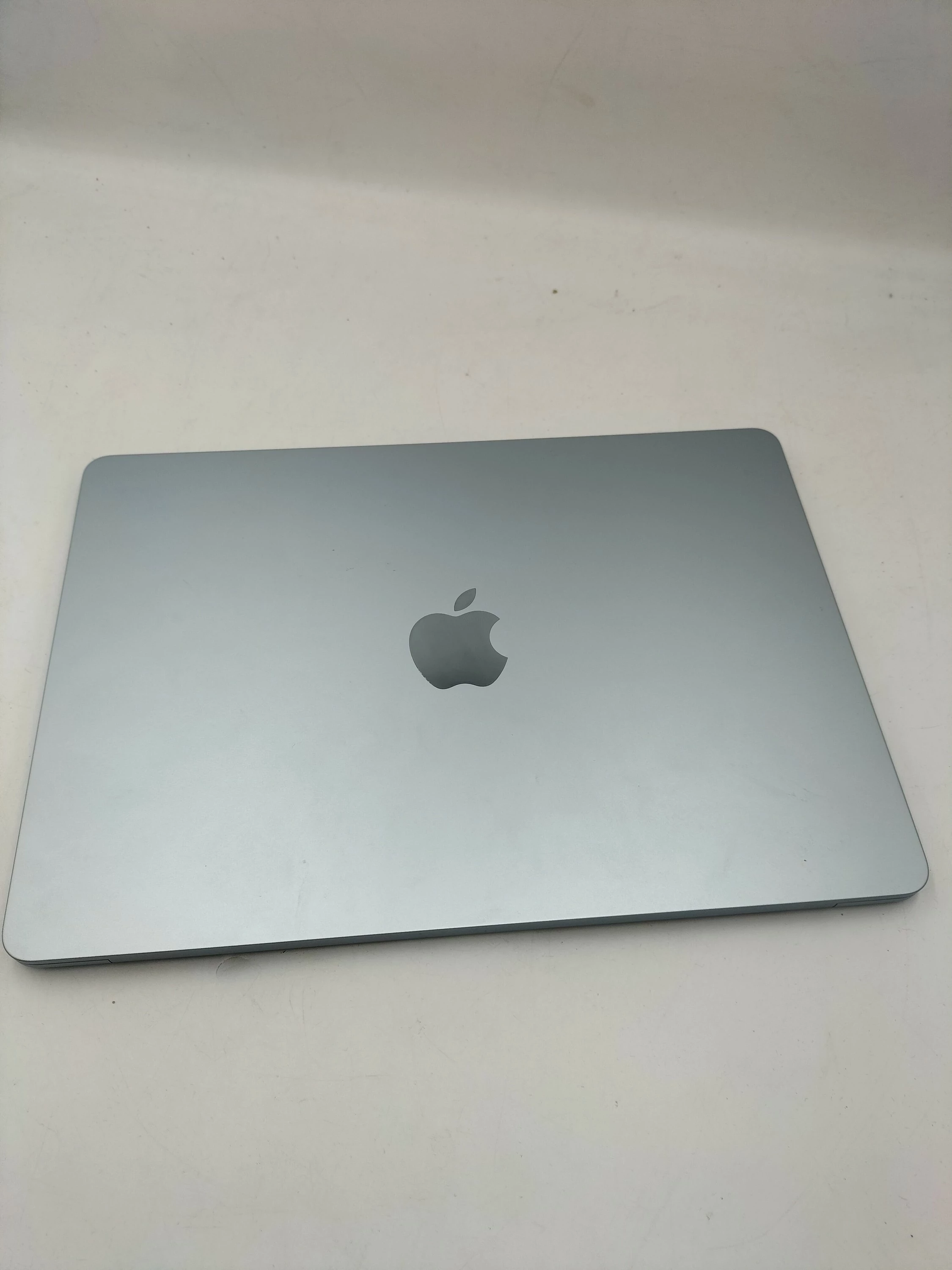 laptop-macbook-air-m4-2025-a3240-przekatna-ekranu-1360