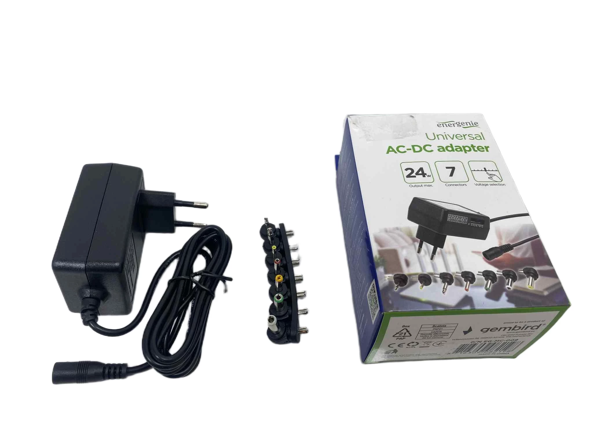 uniwersalny-adapter-z-roznymi-koncowkami-energenie-model-eg-mc-008