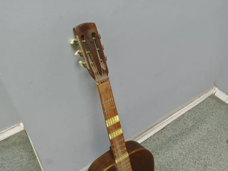 gitara-klasyczna-stara-do-renowacji-marka-248811-958954