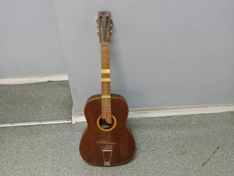 GITARA KLASYCZNA STARA DO RENOWACJI