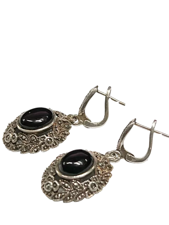 srebrne-kolczyki-z-czarnym-kamieniem-pr-925-wroclawska-6-opole-sj