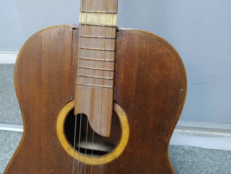 GITARA KLASYCZNA STARA DO RENOWACJI